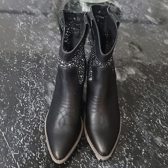 BRAND NEW FOREVER RIVER WOMEN'S ANKLE BOOT - Picture 2 of 15